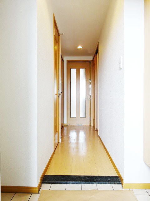 昭島コートエレガンスＦ 玄関