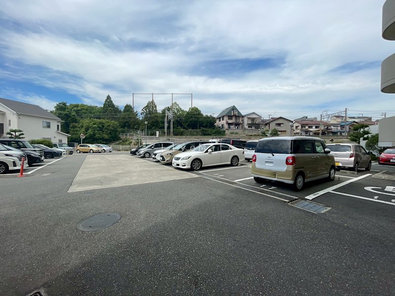 東急ドエル・アルス西明石コースト 駐車場