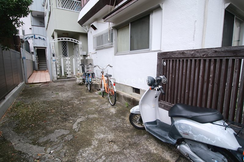 イングLビル 駐車場