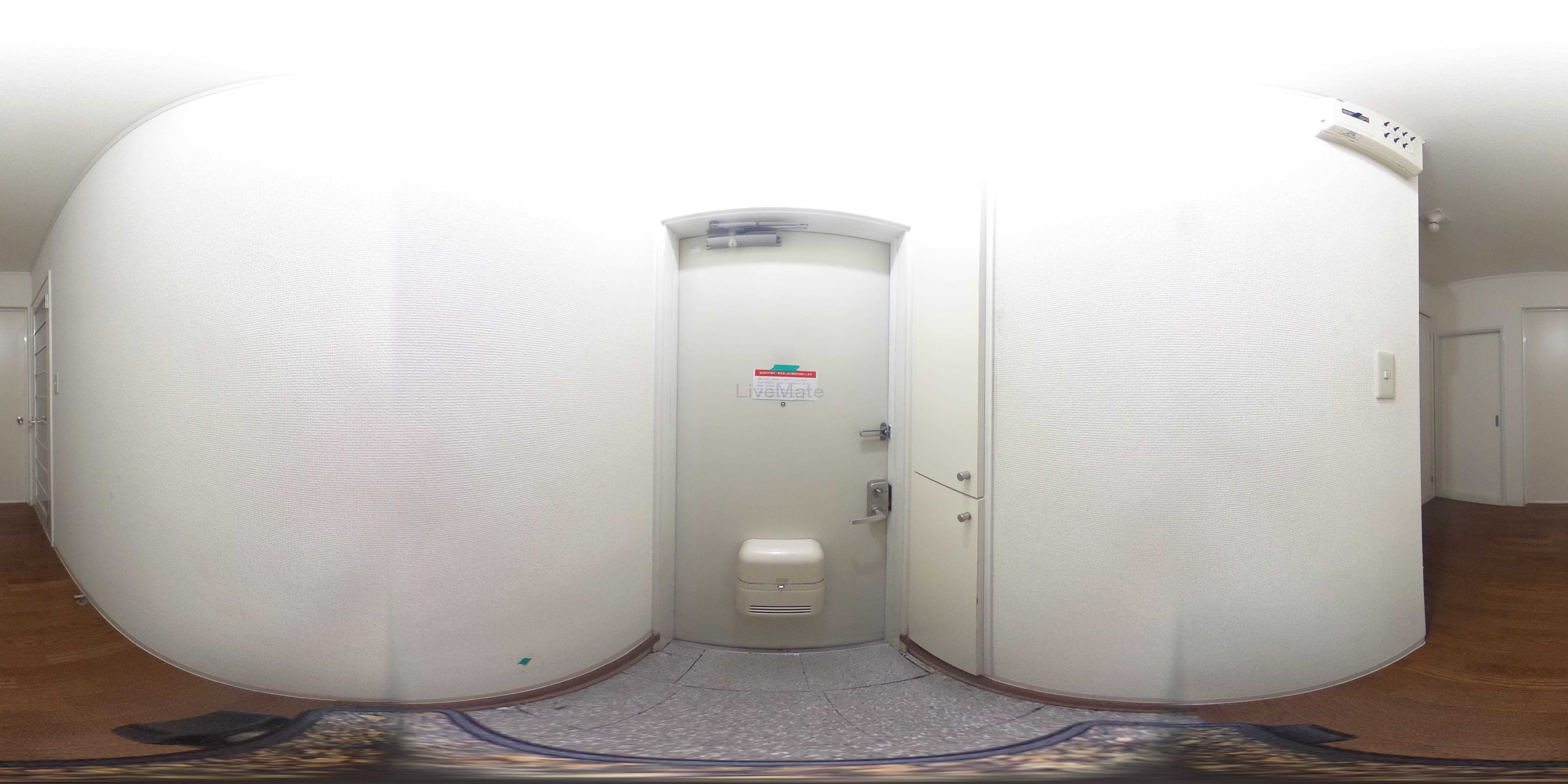 ハイツサニーヒル東棟 玄関