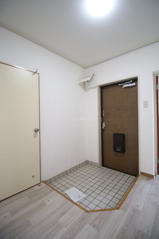 グランベア今井 玄関