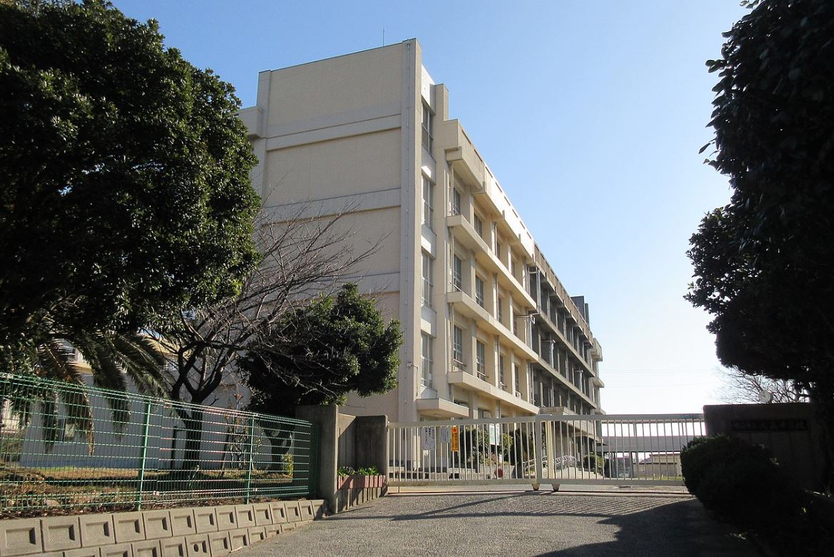 ユマリアコート 中学校