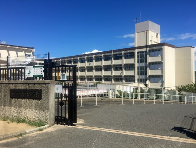 ガーデンハイツ桃山台弐番館 中学校