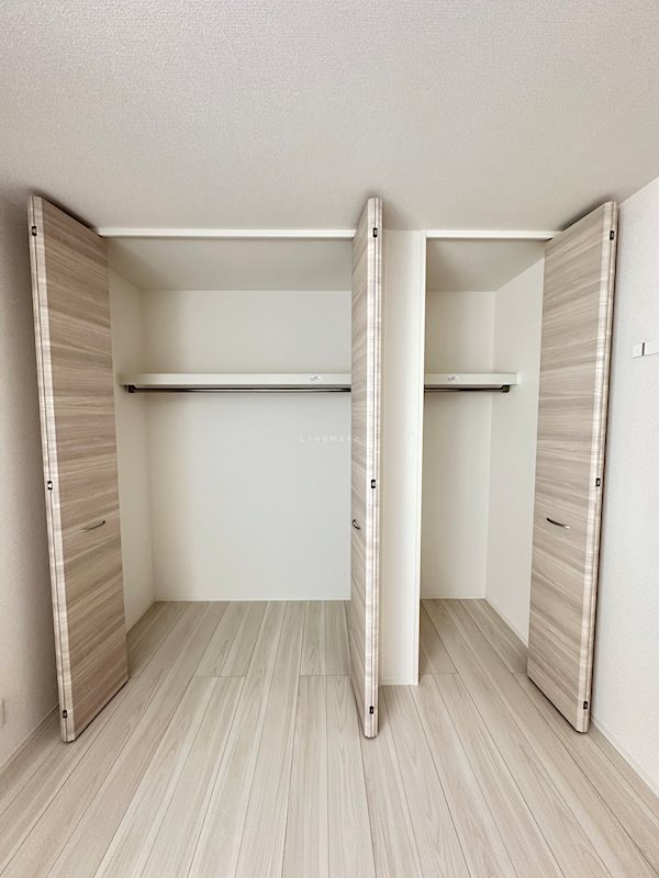 ソリッソ大久保町西嶋  収納