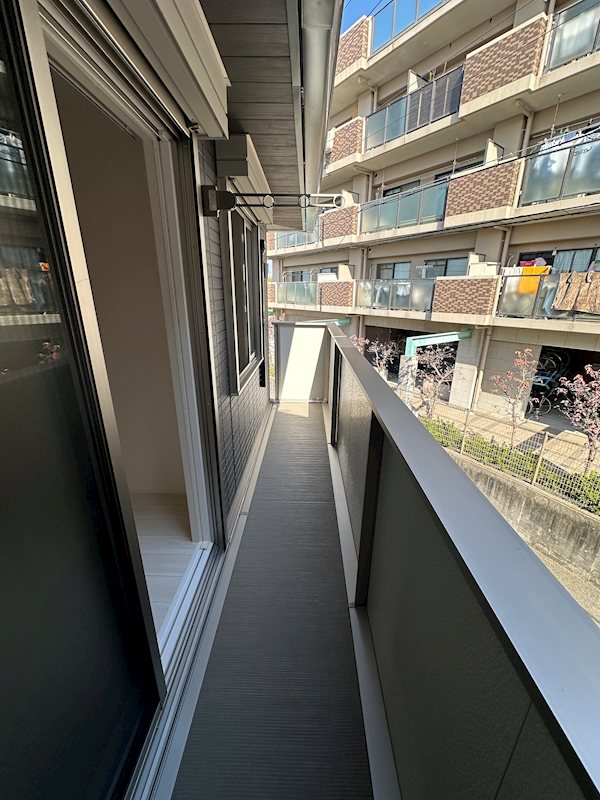 ソリッソ大久保町西嶋  ベランダ