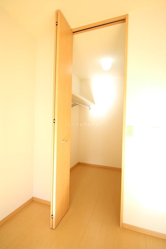 多井畑南町戸建賃貸D棟 収納
