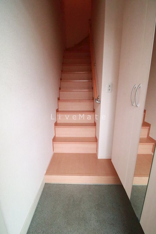 パルティーダS 玄関
