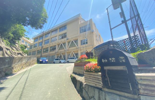 コートディアス 小学校