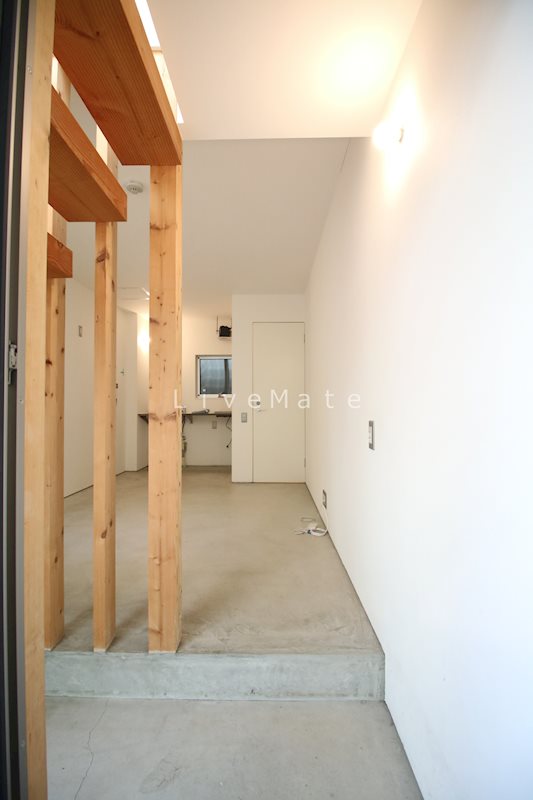 W＆R　APARTMENT01   玄関