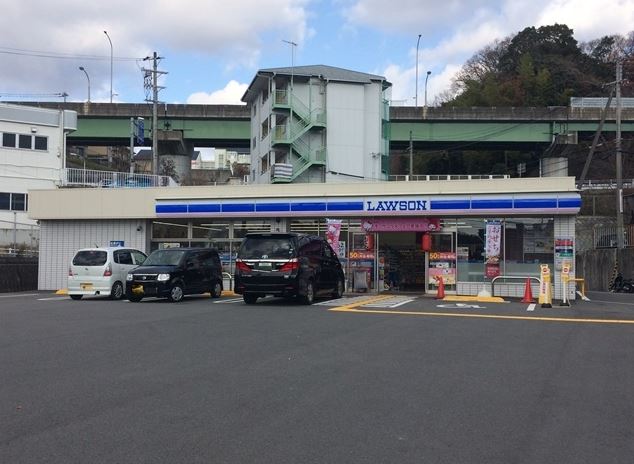 ツルトスコⅡ番館 コンビニ