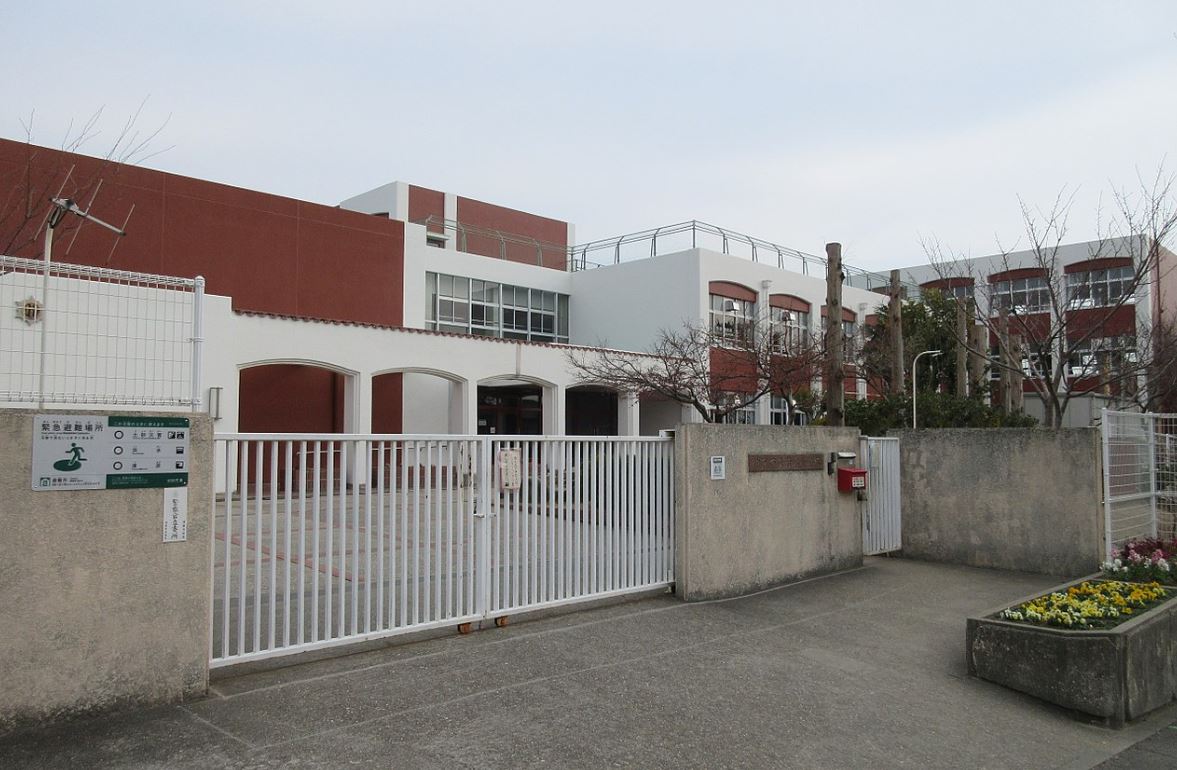 ツルトスコⅡ番館 小学校