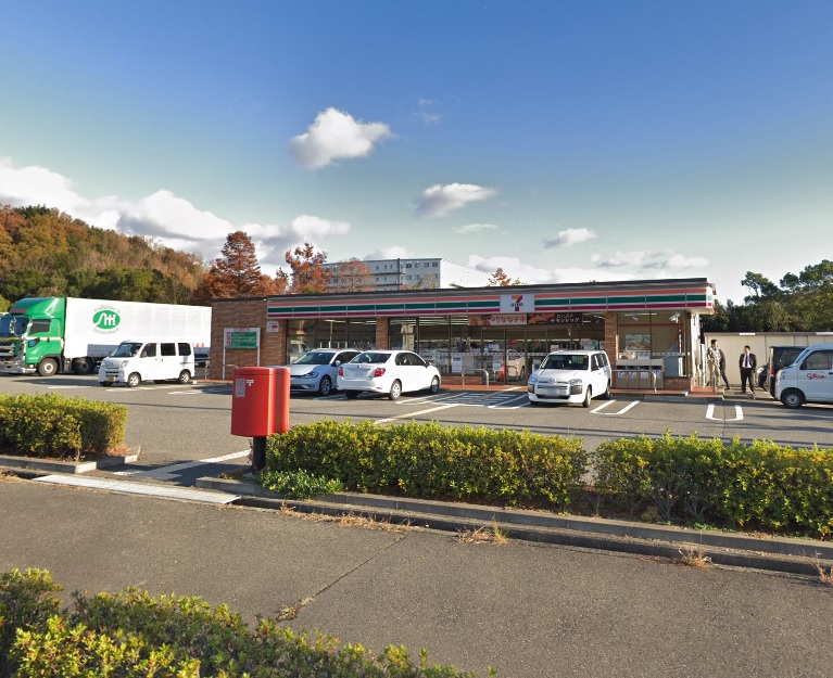 ルームズ学園北町 コンビニ
