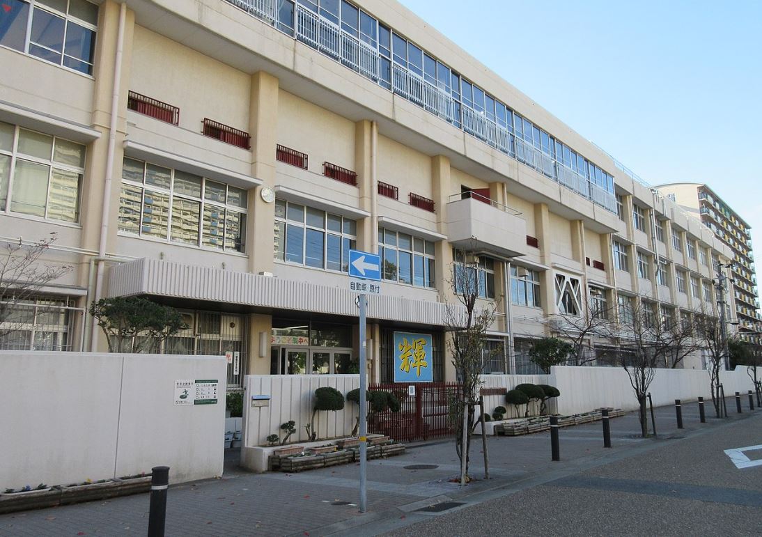 神戸アスタカレッジハイツ 中学校