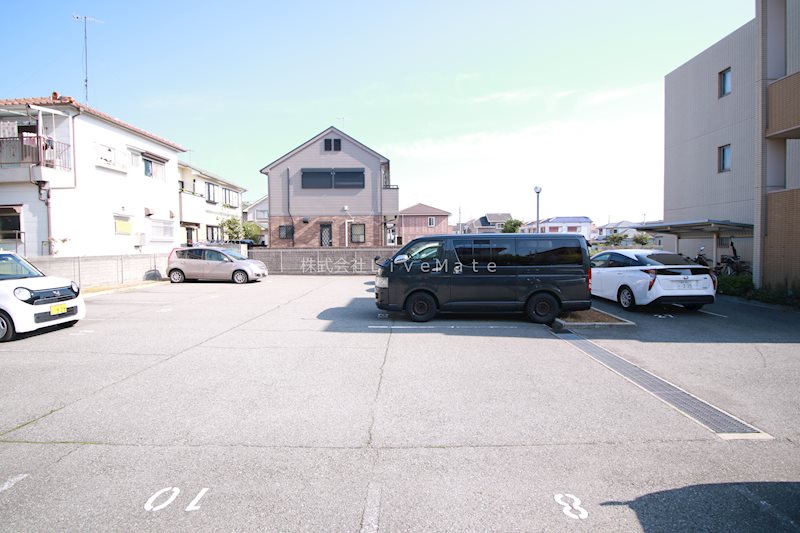 クオリティーナカハシ 駐車場