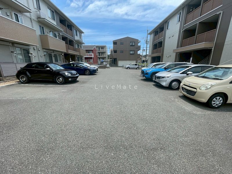 グランアヴァンティⅡB棟 駐車場