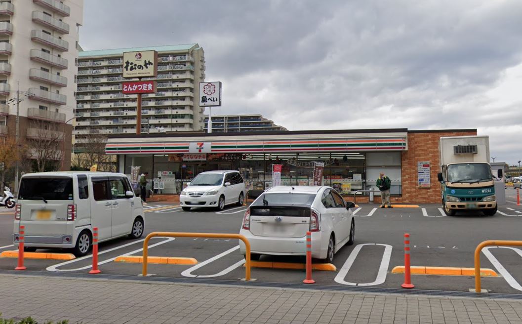セントファミーユ西神戸ノースフィールド  コンビニ