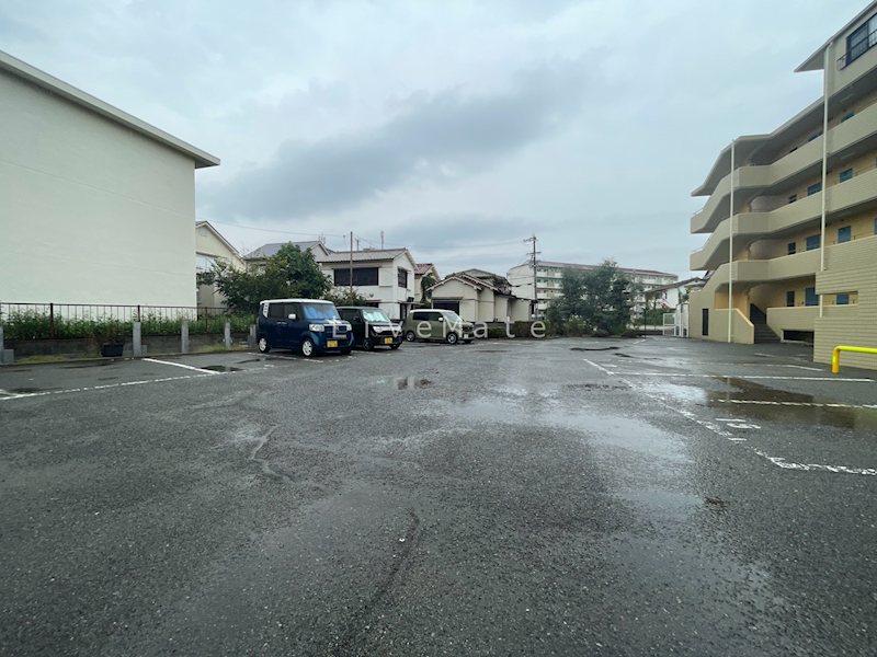 シーサイドヌーベル重 駐車場