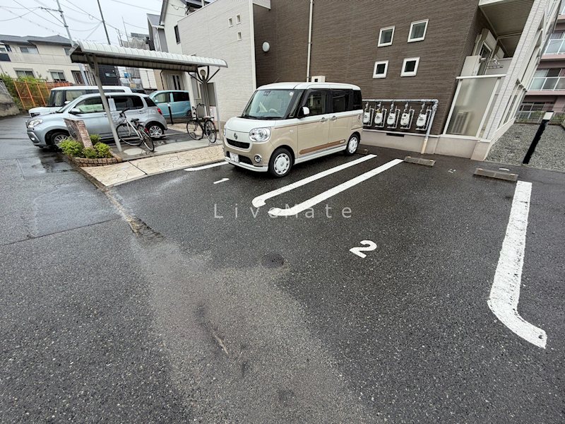 アルカンシェル 駐車場
