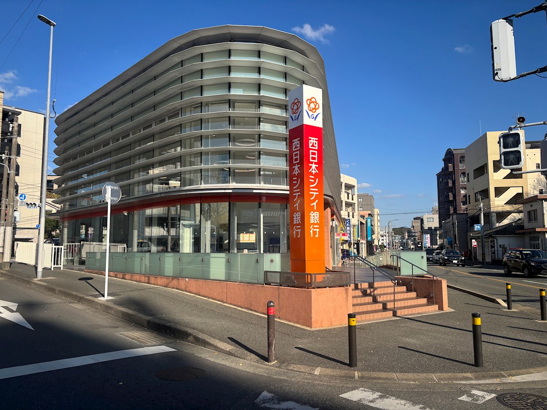 レトワール小笹 銀行
