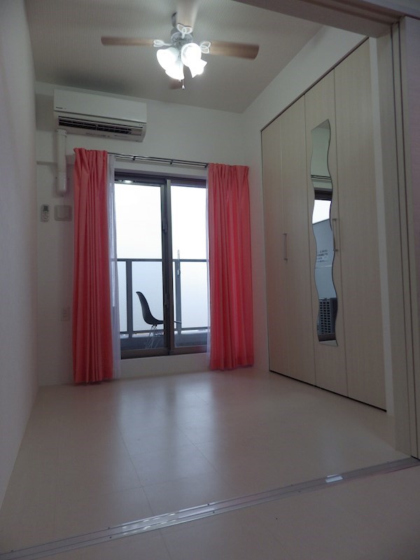 ORIENTBLD　Ｎｏ.111　TRADHING　TOWER リビング