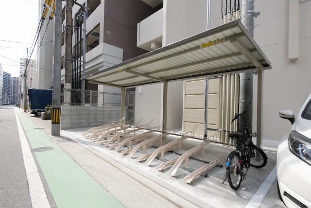 LIBTH薬院PREMIER 駐車場