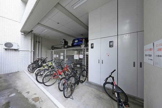 エンクレスト薬院Ⅱ 駐車場