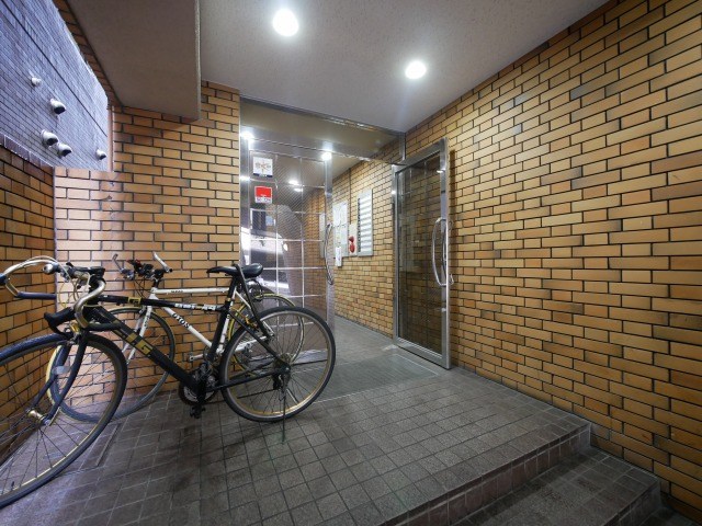 ジートラスト薬院 ロビー