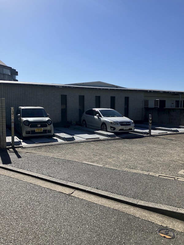 ネオハイツ南公園 駐車場