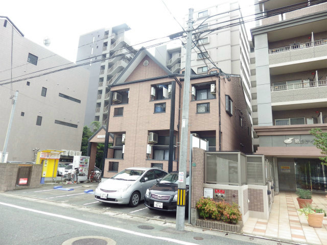 ワイズココ エントランス