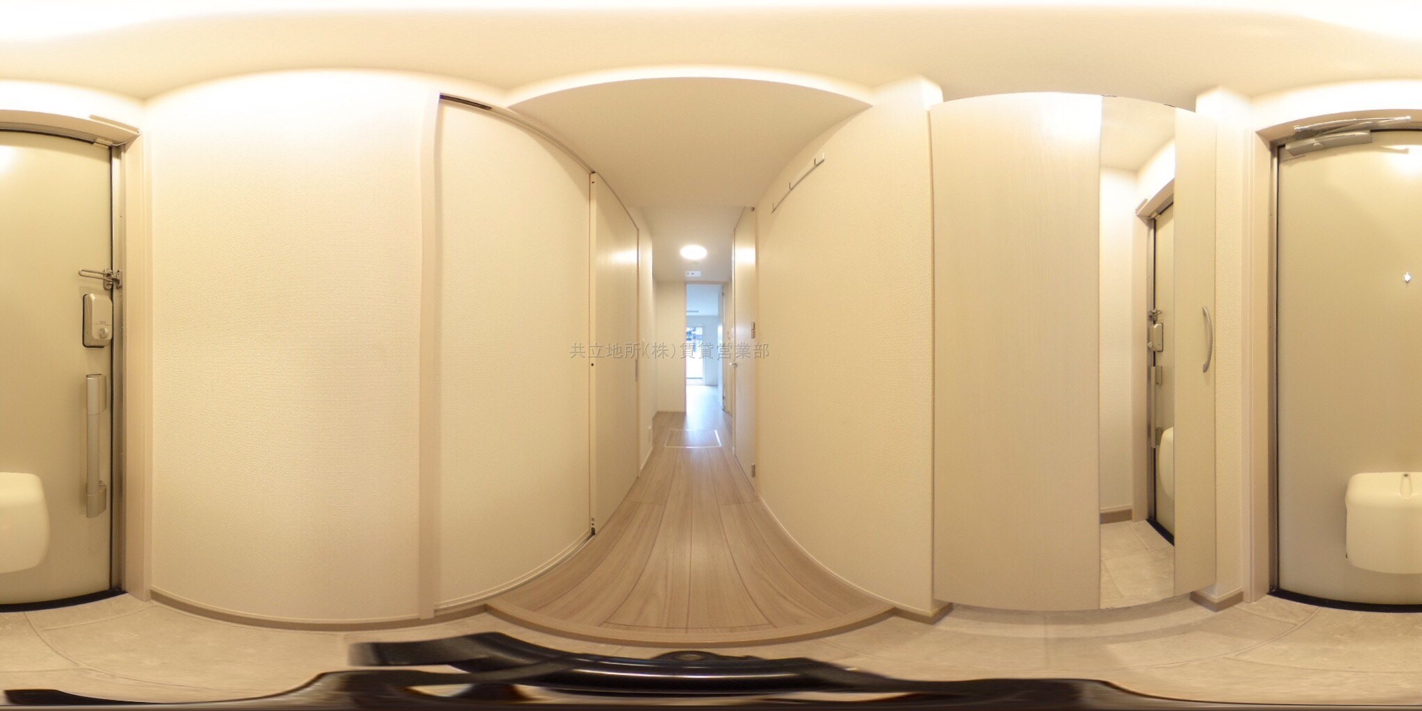 D-room　ATAKA 玄関
