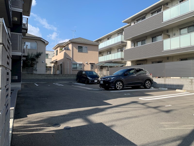D-room長住北B棟 駐車場