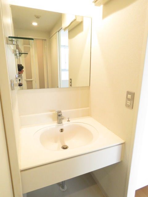 VARI HOUSE 洗面所