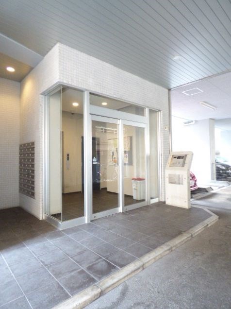 VARI HOUSE ロビー