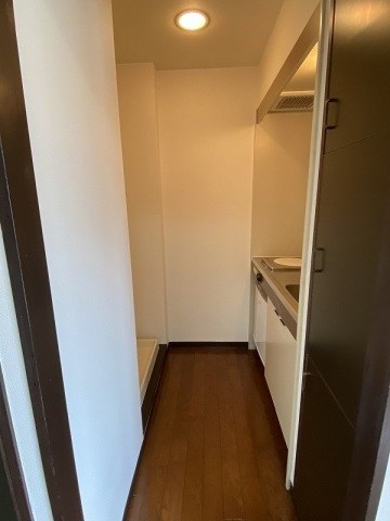 ロマネスク渡辺通り その他