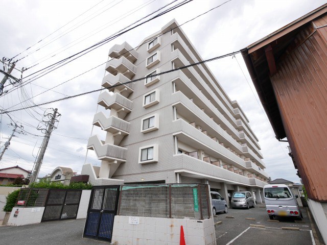 日之出ビル多の津 外観