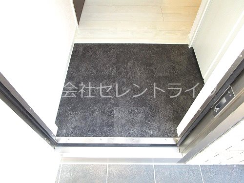 リレア学園の森 玄関