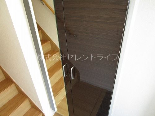 リレア学園の森 玄関
