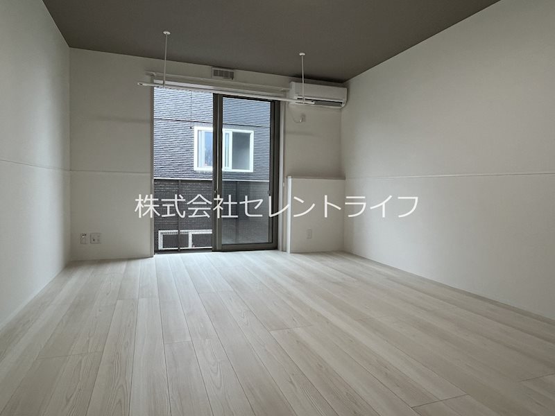 SRLレジデンス港町 リビング