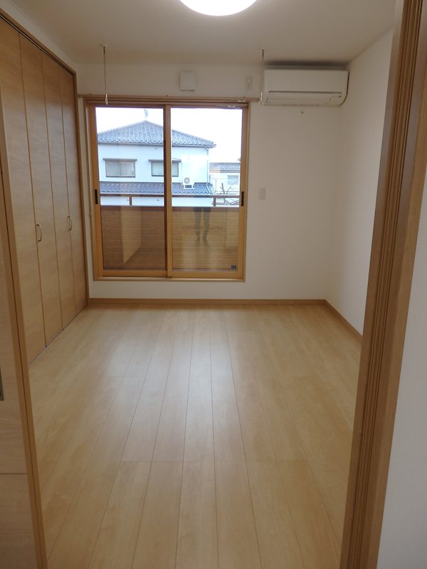 オレンジハウス ベッドルーム