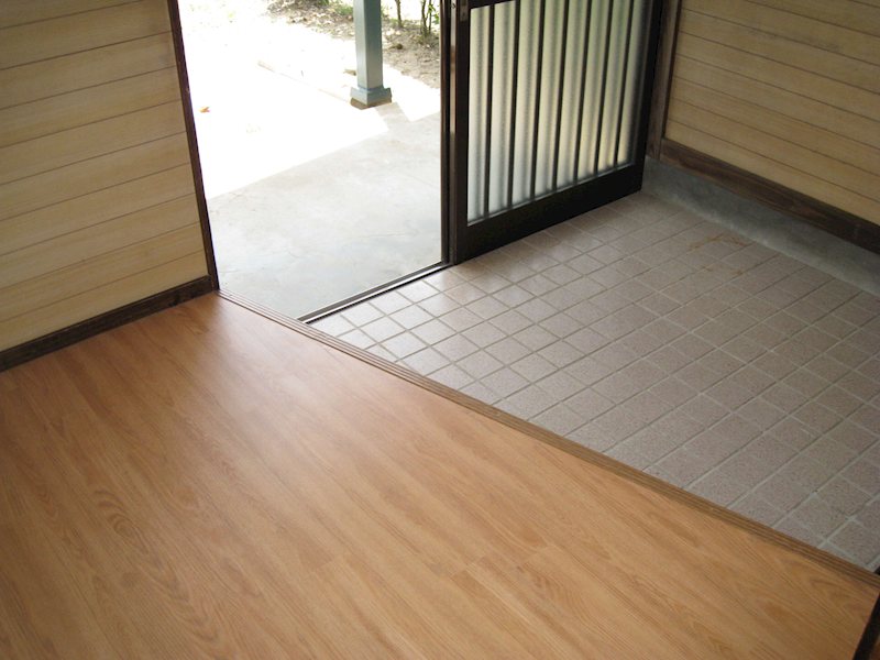 こがね町一丁目貸家 玄関