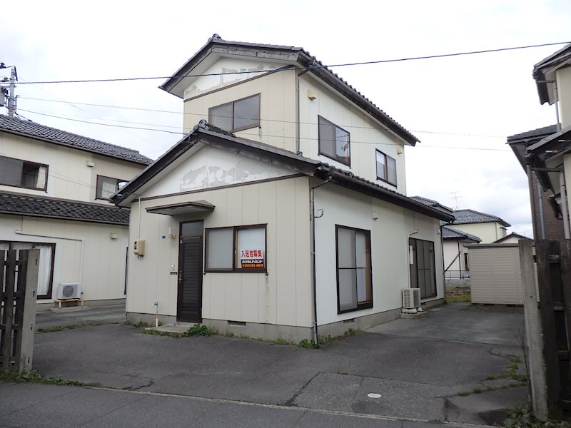 亀ケ崎三丁目貸家 外観
