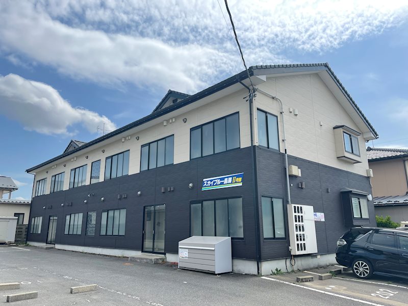 スカイブルー鳥海Ⅱ号館 105、206号室 外観
