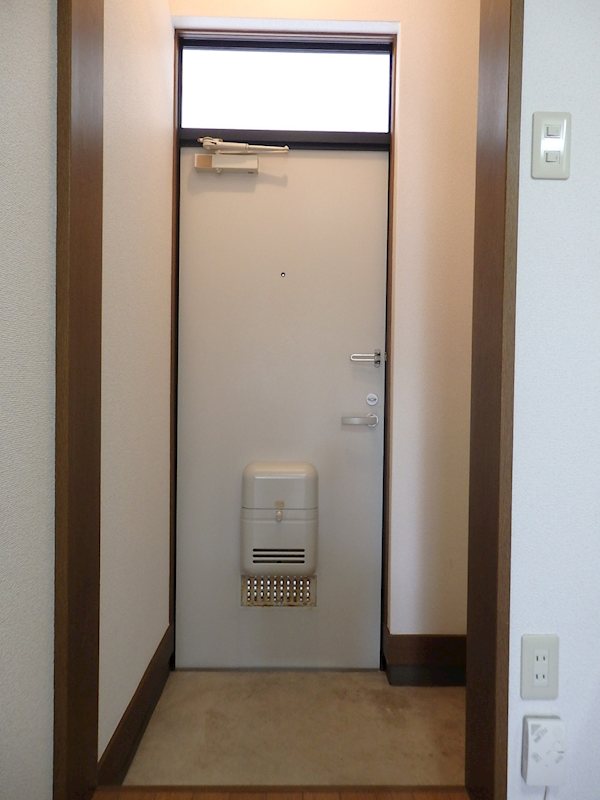 スカイブルー鳥海Ⅱ号館 玄関