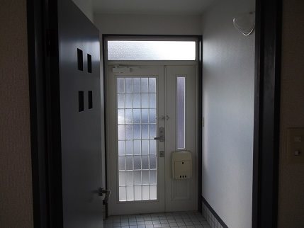 白山貸家 玄関