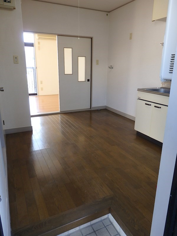 エスティーワン15とがし  玄関