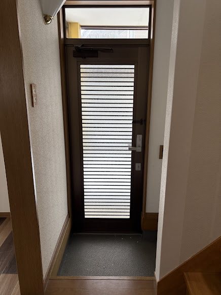 ファミリータウン 玄関