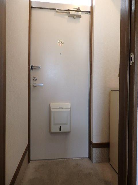 スカイブルー鳥海Ⅰ号館  玄関