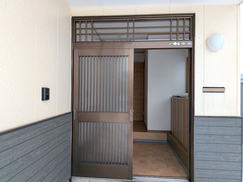 外内島貸家 玄関