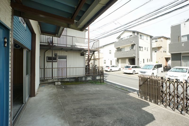 東川口月岡ストレージ ベランダ
