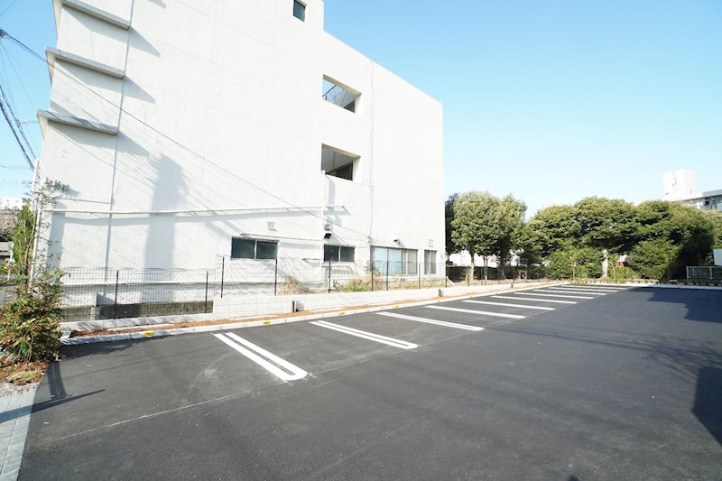 SHMモン・レーヴ 駐車場